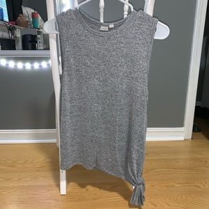 GAP Knot tank top